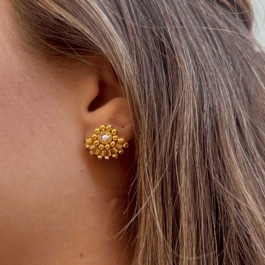 Arete Media Flor - Cuatro a Mano