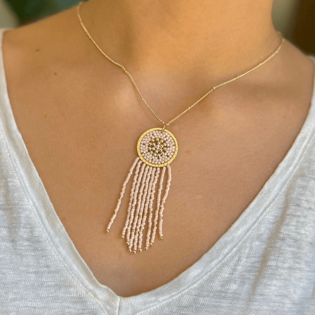 Collar Mandala M con Flecos - Cuatro a Mano