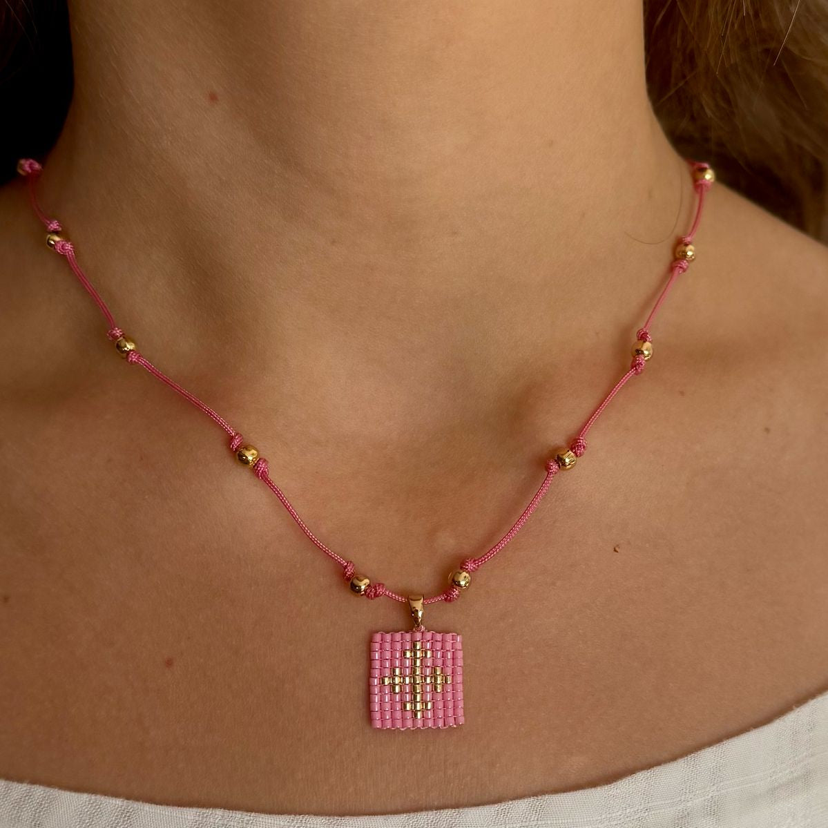 Collar Escapulario con hilo