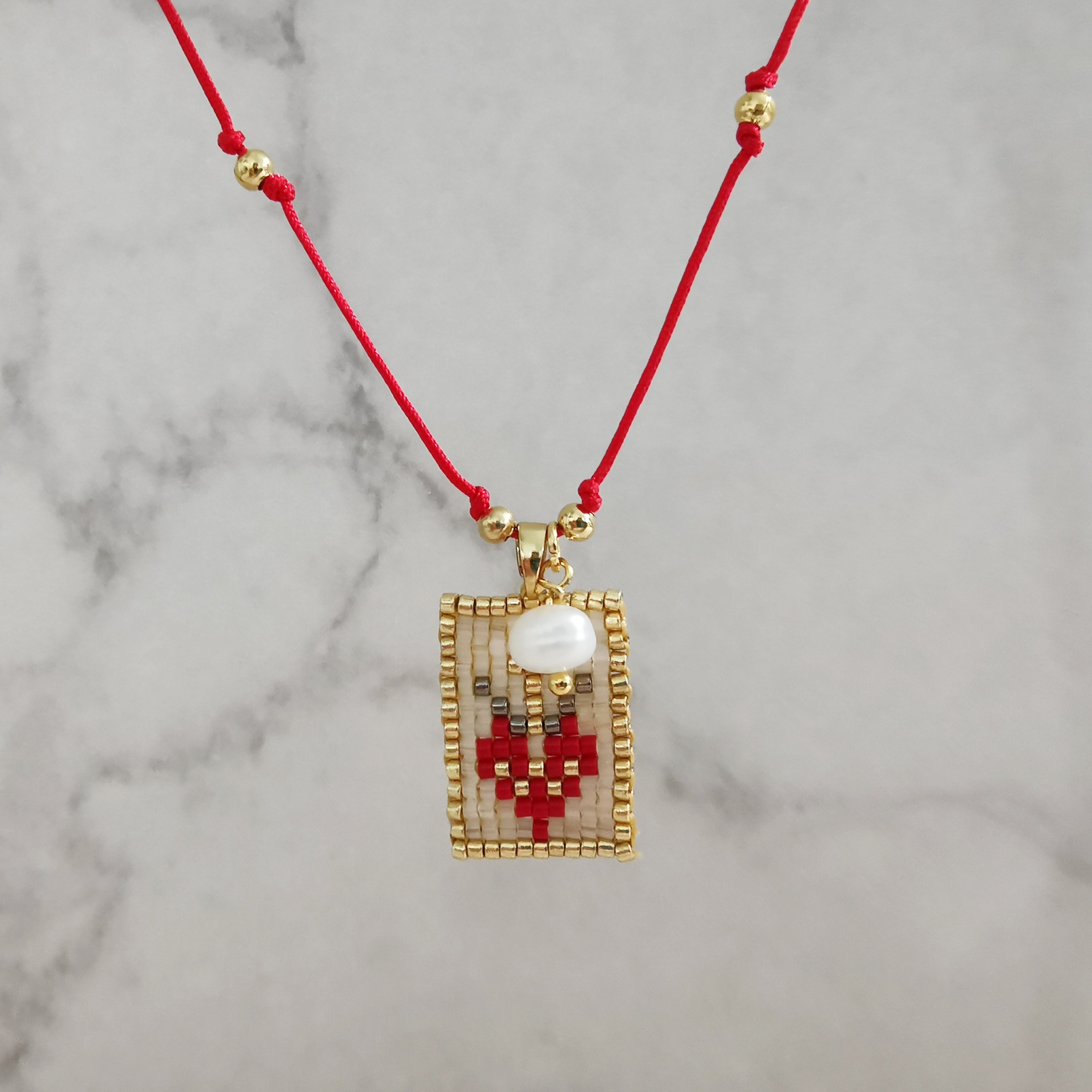 Collar en Hilo Sagrado Corazón