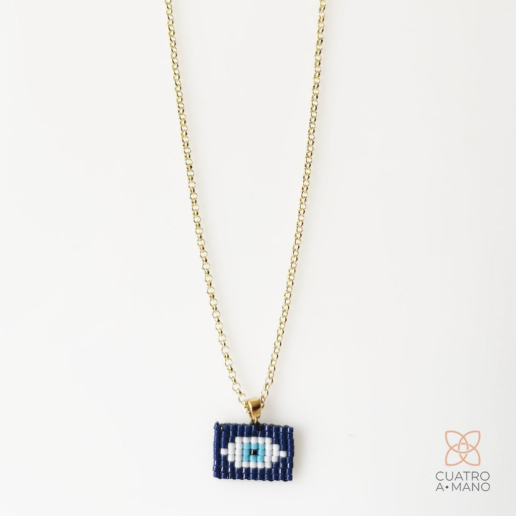 Cadena Ojo - Cuatro a Mano